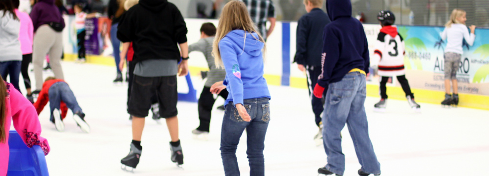 Willowbrook Ice Arena open skate people skating